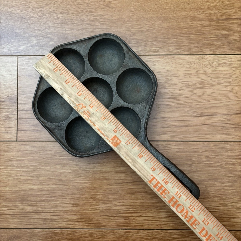 Vintage Cast Iron Danish Cake Biscuit  Egg Poacher Pan Skillet - Unbranded - Picture 3 of 3